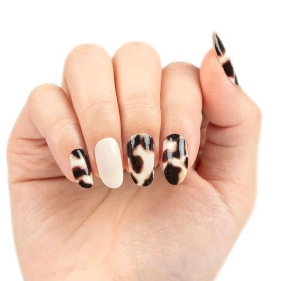 Color Street | Show and Shell, tortoise design nail strips - Picture 7 of 10